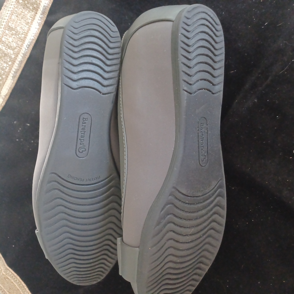 BareTraps Gray Wedge with Elegant Buckle - Picture 2 of 4